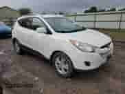 ✅ 2010 Hyundai Tucson GLS • VIN: KM8JUCAC7AU098775 • Lot: 72997454. Wystawiony na Copart z przebiegiem 162 271 mil mil. Skorzystaj z bezpłatnego archiwum sprzedaży aukcyjnych z USA i zobacz szczegółowy raport historii pojazdu na DreamBid. Zdjęcie 4.