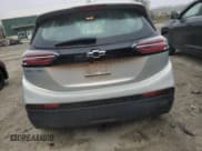 ✅ 2022 Chevrolet Bolt EV 2LT • VIN: 1G1FX6S01N4108402 • Lot: 72183514. Wystawiony na Copart z przebiegiem 18 406 mil. Bezpłatny archiwum sprzedaży aukcyjnych z USA i szczegółowy raport historii pojazdu na DreamBid. Zdjęcie 6.