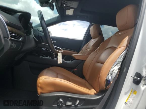 ✅ 2020 Cadillac XT4 FWD Premium Luxury • VIN: 1GYFZCR4XLF005029 • Лот: 55274025. Опубликован ранее на Copart с пробегом 50 550 миль. Бесплатный доступ к архиву аукционных продаж из США и подробный отчёт об истории автомобиля на DreamBid. Изображение 7.