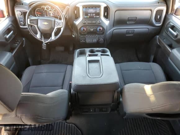 2021 Chevrolet Silverado 3500HD LT z VIN 1GC4YTEY9MF306188, wystawiony jako Copart lot #91661515 z przebiegiem 67 861 mil mil oraz Szkoda całkowita • Salvage title. Historia ofert i sprzedaży dostępna na DreamBid. Obrazek 8.