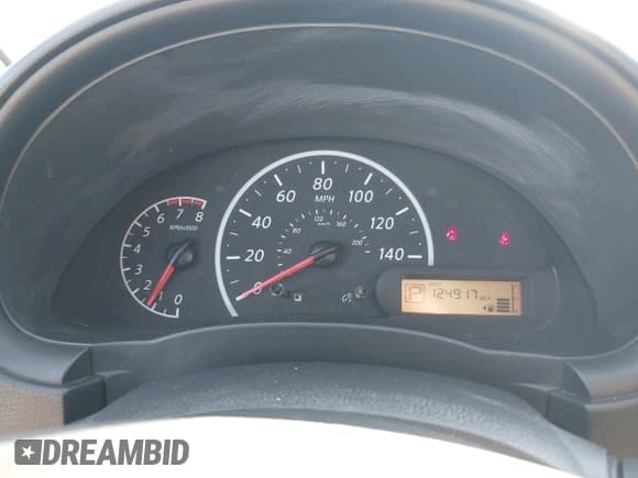 ✅ 2016 Nissan Versa SV • VIN: 3N1CN7AP7GL893089 • Lot: 43506852. Wystawiony na IAAI z przebiegiem 124 917 mil. Bezpłatny archiwum sprzedaży aukcyjnych z USA i szczegółowy raport historii pojazdu na DreamBid. Zdjęcie 7.