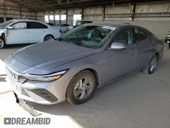 2025 Hyundai Elantra SE с VIN KMHLL4DG5SU009495, выставлен на аукционе Copart как лот 81120625 с пробегом 7 739 миль миль и Списание • Salvage title. История ставок и продаж доступна на DreamBid. Изображение 1.