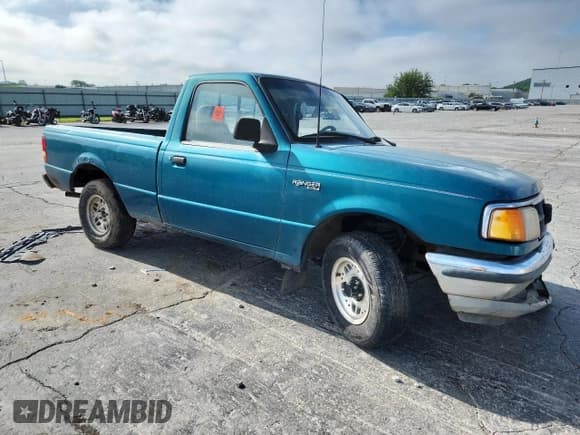 ✅ 1994 Ford Ranger XLT • VIN: 1FTCR10X7RPB33204 • Lot: 61092965. Listed on Copart with 242,624 mi. Free auction sales archive from the USA and detailed vehicle history report at DreamBid. Image 4.
