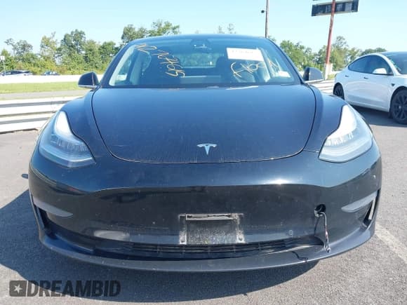 ✅ 2020 Tesla Model 3 Standard Range Plus • VIN: 5YJ3E1EA2LF792101 • Lot: 42764615. Wystawiony na IAAI z przebiegiem 128 215 mil. Bezpłatny archiwum sprzedaży aukcyjnych z USA i szczegółowy raport historii pojazdu na DreamBid. Zdjęcie 12.