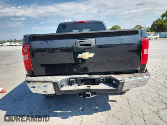 2010 Chevrolet Silverado 1500 LS с VIN 1GCSCREA5AZ206563, выставлен на аукционе Copart как лот 71117255 с пробегом 258 898 миль миль и Списание • Salvage title. История ставок и продаж доступна на DreamBid. Изображение 6.