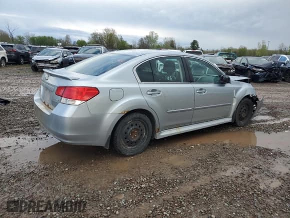 ✅ 2012 Subaru Legacy Premium • VIN: 4S3BMAC68C1013483 • Lot: 55969925. Wystawiony na Copart z przebiegiem 148 321 mil. Bezpłatny archiwum sprzedaży aukcyjnych z USA i szczegółowy raport historii pojazdu na DreamBid. Zdjęcie 3.