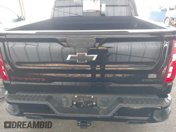 ✅ 2021 Chevrolet Silverado 1500 RST • VIN: 1GCUYEED7MZ352464 • Lot: 43461883. Listed on IAAI with 44,141 mi. Free auction sales archive from the USA and detailed vehicle history report at DreamBid. Image 16.