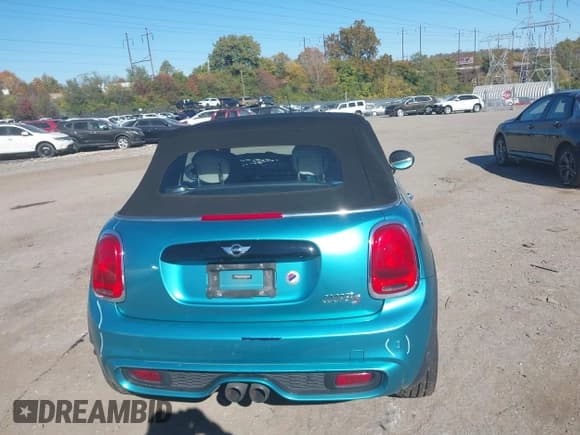 ✅ 2018 MINI Convertible Cooper S • VIN: WMWWG9C57J3C82672 • Lot: 43510390. Listed on IAAI with 75,124 mi. Free auction sales archive from the USA and detailed vehicle history report at DreamBid. Image 17.