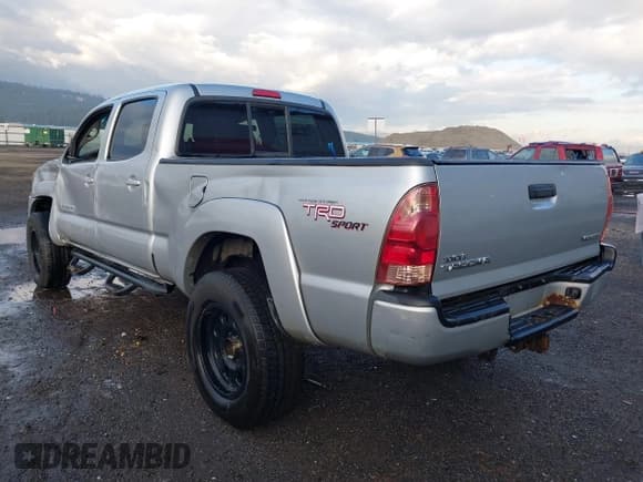 ✅ 2008 Toyota Tacoma • VIN: 5TEMU52N58Z576318 • Lot: 40847907. Listed on IAAI with 199,763 mi. Free auction sales archive from the USA and detailed vehicle history report at DreamBid. Image 3.
