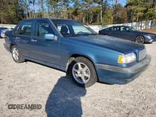 ✅ 1997 Volvo S70 • VIN: YV1LS5547V2378449 • Lot: 82469184. Wystawiony na Copart z przebiegiem 77 981 mil. Bezpłatny archiwum sprzedaży aukcyjnych z USA i szczegółowy raport historii pojazdu na DreamBid. Zdjęcie 4.