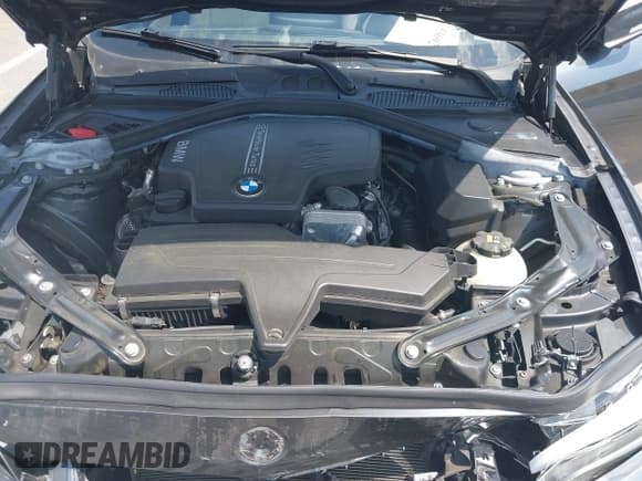 ✅ 2016 BMW 2 Series 228i xDrive • VIN: WBA1L9C50GV324910 • Lot: 42153692. Wystawiony na IAAI z przebiegiem 48 785 mil. Bezpłatny archiwum sprzedaży aukcyjnych z USA i szczegółowy raport historii pojazdu na DreamBid. Zdjęcie 10.