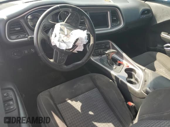 ✅ 2020 Dodge Challenger SXT • VIN: 2C3CDZAG9LH113533 • Lot: 71739014. Wystawiony na Copart z przebiegiem 82 203 mil. Bezpłatny archiwum sprzedaży aukcyjnych z USA i szczegółowy raport historii pojazdu na DreamBid. Zdjęcie 8.