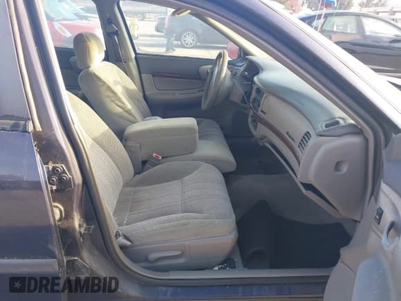 ✅ 2000 Chevrolet Impala • VIN: 2G1WF52E9Y9127466 • Lot: 43885855. Wystawiony na IAAI z przebiegiem Nie podano. Bezpłatny archiwum sprzedaży aukcyjnych z USA i szczegółowy raport historii pojazdu na DreamBid. Zdjęcie 5.