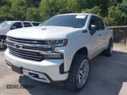 ✅ 2019 Chevrolet Silverado 1500 High Country • VIN: 3GCUYHEL4KG127750 • Lot: 43215730. Wystawiony na IAAI z przebiegiem 100 824 mil. Bezpłatny archiwum sprzedaży aukcyjnych z USA i szczegółowy raport historii pojazdu na DreamBid. Zdjęcie 17.
