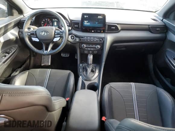 2021 Hyundai Veloster with VIN KMHT36AHXMU010881, listed as a Copart auction lot 87908305 with 25,683 mi miles and Salvage title. Bid and sale history available at DreamBid. Image 8.