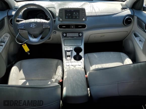 ✅ 2019 Hyundai Kona Limited • VIN: KM8K33AG0KU023847 • Лот: 80455885. Опубликован ранее на Copart с пробегом 92 935 миль. Бесплатный доступ к архиву аукционных продаж из США и подробный отчёт об истории автомобиля на DreamBid. Изображение 8.