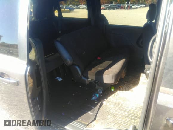 ✅ 2018 Dodge Grand Caravan SE Plus • VIN: 2C4RDGBGXJR348426 • Lot: 43462342. Wystawiony na IAAI z przebiegiem 112 549 mil. Bezpłatny archiwum sprzedaży aukcyjnych z USA i szczegółowy raport historii pojazdu na DreamBid. Zdjęcie 8.