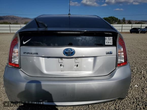 ✅ 2015 Toyota Prius Two • VIN: JTDKN3DUXF0411696 • Lot: 82388685. Listed on Copart with 207,782 mi. Free auction sales archive from the USA and detailed vehicle history report at DreamBid. Image 6.