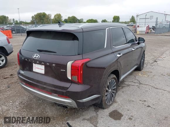 ✅ 2024 Hyundai Palisade Calligraphy • VIN: KM8R7DGE6RU654028 • Лот: 43393981. Опубликован ранее на IAAI с пробегом 78 604 миль. Бесплатный доступ к архиву аукционных продаж из США и подробный отчёт об истории автомобиля на DreamBid. Изображение 4.
