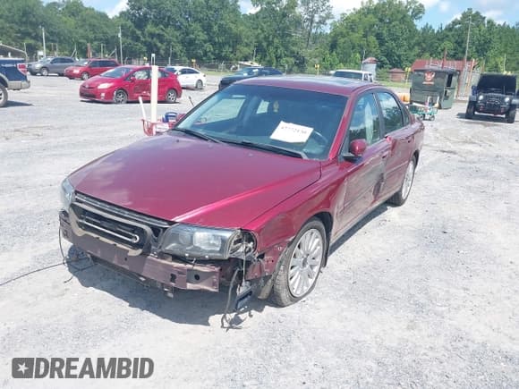 ✅ 2004 Volvo S80 • VIN: YV1TS91Z641363812 • Lot: 42772130. Listed on IAAI with 149,543 mi. Free auction sales archive from the USA and detailed vehicle history report at DreamBid. Image 2.