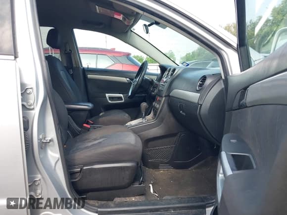 ✅ 2012 Chevrolet Captiva Sport LS • VIN: 3GNAL2EK9CS581312 • Lot: 42090431. Wystawiony na IAAI z przebiegiem 152 959 mil. Bezpłatny archiwum sprzedaży aukcyjnych z USA i szczegółowy raport historii pojazdu na DreamBid. Zdjęcie 5.