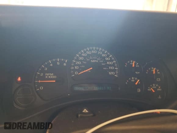 ✅ 2005 Chevrolet Silverado 1500 LS • VIN: 2GCEC19V751392388 • Lot: 85008425. Listed on Copart with 104,017 mi. Free auction sales archive from the USA and detailed vehicle history report at DreamBid. Image 9.