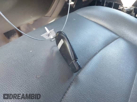 2016 Ram 1500 Tradesman z VIN 3C6JR6DG5GG239657, wystawiony jako IAAI lot #42068193 z przebiegiem 161 465 mil mil oraz . Historia ofert i sprzedaży dostępna na DreamBid. Obrazek 11.