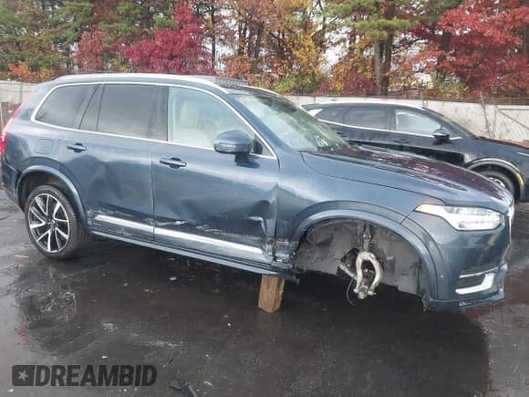 ✅ 2024 Volvo XC90 Plus Bright Theme • VIN: YV4062PE0R1161836 • Лот: 43647643. Опубликован ранее на IAAI с пробегом 13 315 миль. Бесплатный доступ к архиву аукционных продаж из США и подробный отчёт об истории автомобиля на DreamBid. Изображение 6.