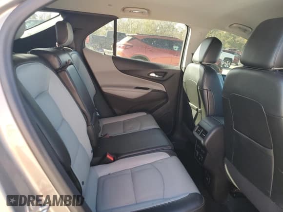 ✅ 2018 Chevrolet Equinox Premier • VIN: 3GNAXVEV8JS612806 • Лот: 91806335. Опубликован ранее на Copart с пробегом 72 483 миль. Бесплатный доступ к архиву аукционных продаж из США и подробный отчёт об истории автомобиля на DreamBid. Изображение 11.