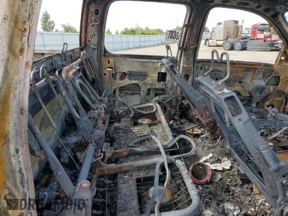 ✅ 2013 Chevrolet Silverado 1500 LT • VIN: 3GCPKSE77DG177723 • Lot: 70398504. Listed on Copart with Not provided. Free auction sales archive from the USA and detailed vehicle history report at DreamBid. Image 10.