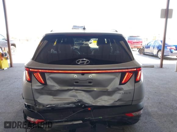 ✅ 2023 Hyundai Tucson Limited • VIN: KM8JFDA27PU123335 • Lot: 42312666. Wystawiony na IAAI z przebiegiem 7 953 mil. Bezpłatny archiwum sprzedaży aukcyjnych z USA i szczegółowy raport historii pojazdu na DreamBid. Zdjęcie 16.