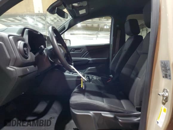 ✅ 2024 Chevrolet Colorado 2WD Work Truck • VIN: 1GCGSBEC4R1145220 • Лот: 89803575. Опубликован ранее на Copart с пробегом 18 209 миль. Бесплатный доступ к архиву аукционных продаж из США и подробный отчёт об истории автомобиля на DreamBid. Изображение 7.