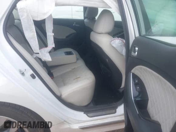 ✅ 2015 Kia Optima SXL Turbo • VIN: 5XXGR4A64FG377933 • Lot: 42301551. Listed on IAAI with 116,264 mi. Free auction sales archive from the USA and detailed vehicle history report at DreamBid. Image 8.