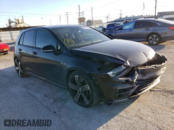 ✅ 2016 Volkswagen Golf R • VIN: WVWLF7AU5GW175003 • Лот: 39550273. Опубликован ранее на Copart с пробегом 52 605 миль. Бесплатный доступ к архиву аукционных продаж из США и подробный отчёт об истории автомобиля на DreamBid. Изображение 4.