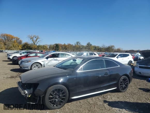 ✅ 2012 Audi S5 Premium Plus • VIN: WAUCVAFRXCA005373 • Лот: 77127594. Опубликован ранее на Copart с пробегом 111 903 миль. Бесплатный доступ к архиву аукционных продаж из США и подробный отчёт об истории автомобиля на DreamBid. Изображение 1.