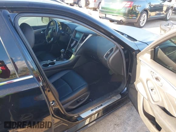 ✅ 2017 Infiniti Q50 Premium • VIN: JN1EV7AR0HM831552 • Lot: 43167573. Listed on IAAI with 89,408 mi. Free auction sales archive from the USA and detailed vehicle history report at DreamBid. Image 5.