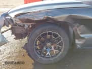 ✅ 2014 Ford Mustang V6 • VIN: 1ZVBP8AM2E5288857 • Lot: 43667786. Wystawiony na IAAI z przebiegiem 125 713 mil. Bezpłatny archiwum sprzedaży aukcyjnych z USA i szczegółowy raport historii pojazdu na DreamBid. Zdjęcie 6.