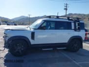 ✅ 2023 Land Rover Defender S • VIN: SALEJ7EX8P2110657 • Lot: 42293344. Wystawiony na IAAI z przebiegiem 21 448 mil. Bezpłatny archiwum sprzedaży aukcyjnych z USA i szczegółowy raport historii pojazdu na DreamBid. Zdjęcie 15.