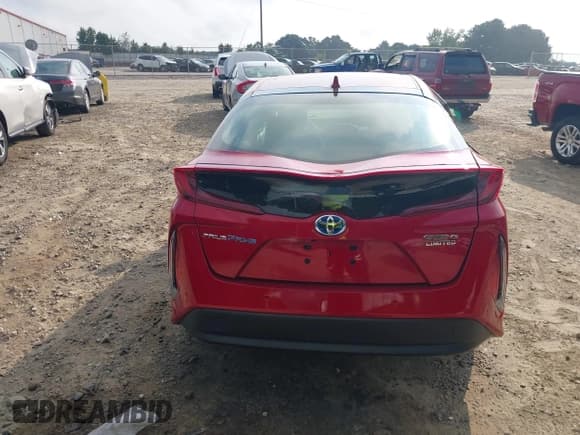 ✅ 2021 Toyota Prius LE • VIN: JTDKAMFP7M3196590 • Lot: 43011141. Wystawiony na IAAI z przebiegiem 85 745 mil. Bezpłatny archiwum sprzedaży aukcyjnych z USA i szczegółowy raport historii pojazdu na DreamBid. Zdjęcie 16.