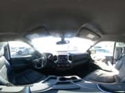 ✅ 2019 Chevrolet Silverado 1500 LT • VIN: 1GCUYDED1KZ148153 • Lot: 43653605. Wystawiony na IAAI z przebiegiem 79 587 mil. Bezpłatny archiwum sprzedaży aukcyjnych z USA i szczegółowy raport historii pojazdu na DreamBid. Zdjęcie 19.