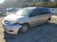 ✅ 2007 Toyota Sienna LE • VIN: 5TDZK23C57S072970 • Лот: 91327335. Опубликован ранее на Copart с пробегом 277 990 миль. Бесплатный доступ к архиву аукционных продаж из США и подробный отчёт об истории автомобиля на DreamBid. Изображение 1.