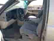 2001 Chevrolet Tahoe LT z VIN 1GNEK13T81R122136, wystawiony jako IAAI lot #42272857 z przebiegiem 216 060 mil mil oraz . Historia ofert i sprzedaży dostępna na DreamBid. Obrazek 5.