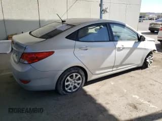 ✅ 2013 Hyundai Accent GLS • VIN: KMHCT4AE8DU412487 • Лот: 67965614. Опубликован ранее на Copart с пробегом 57 593 миль. Бесплатный доступ к архиву аукционных продаж из США и подробный отчёт об истории автомобиля на DreamBid. Изображение 3.