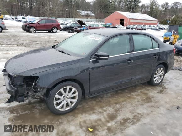 ✅ 2013 Volkswagen Jetta SE • VIN: 3VWDP7AJ4DM364564 • Lot: 44992455. Listed on Copart with 81,203 mi. Free auction sales archive from the USA and detailed vehicle history report at DreamBid. Image 1.
