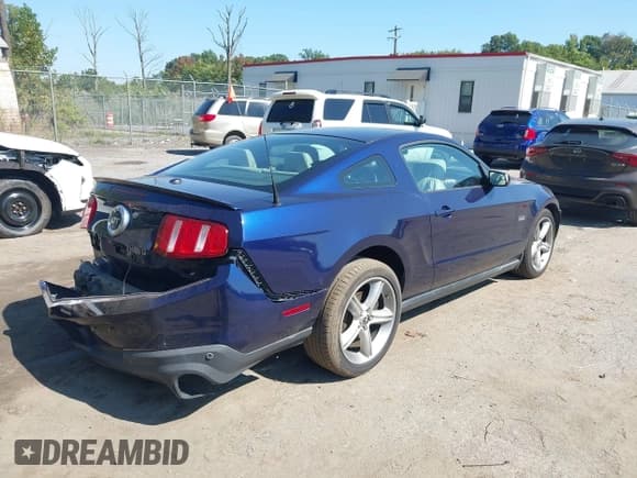 ✅ 2012 Ford Mustang GT Premium • VIN: 1ZVBP8CF1C5277764 • Lot: 43191730. Listed on IAAI with 52,459 mi. Free auction sales archive from the USA and detailed vehicle history report at DreamBid. Image 4.