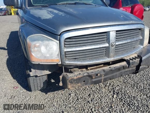 ✅ 2005 Dodge Durango Limited • VIN: 1D4HB58N05F508115 • Лот: 43267316. Опубликован ранее на IAAI с пробегом 249 415 миль. Бесплатный доступ к архиву аукционных продаж из США и подробный отчёт об истории автомобиля на DreamBid. Изображение 6.