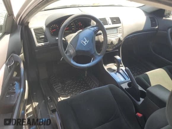 ✅ 2007 Honda Accord LX • VIN: 1HGCM72307A010759 • Lot: 70567985. Listed on Copart with 198,150 mi. Free auction sales archive from the USA and detailed vehicle history report at DreamBid. Image 8.