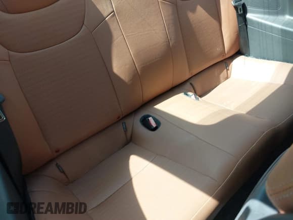 ✅ 2016 Hyundai Genesis Coupe Ultimate • VIN: KMHHU6KJ3GU132491 • Lot: 43395523. Wystawiony na IAAI z przebiegiem 74 543 mil. Bezpłatny archiwum sprzedaży aukcyjnych z USA i szczegółowy raport historii pojazdu na DreamBid. Zdjęcie 8.