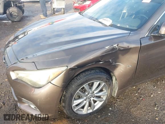 ✅ 2014 Infiniti Q50 Premium • VIN: JN1BV7AP5EM673500 • Lot: 43550028. Listed on IAAI with 139,057 mi. Free auction sales archive from the USA and detailed vehicle history report at DreamBid. Image 6.