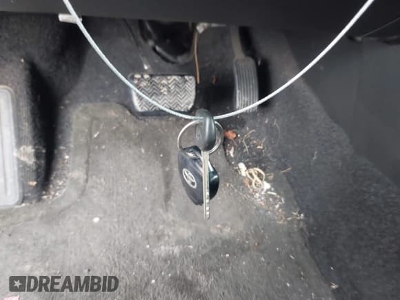 ✅ 2006 Toyota RAV4 Sport • VIN: JTMZD32V866017141 • Lot: 43919871. Listed on IAAI with 229,112 mi. Free auction sales archive from the USA and detailed vehicle history report at DreamBid. Image 11.